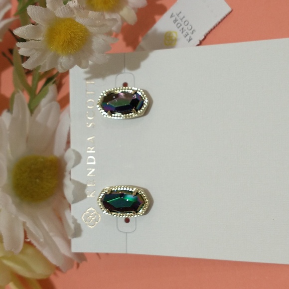 Kendra Scott Ellie Earrings - Picture 1 of 4